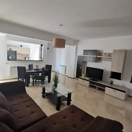 Magnum Appartamento Năvodari